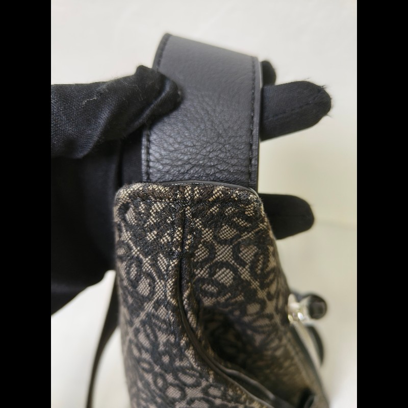 【8成新】㊣✨ LOEWE ✨羅威 （附防塵袋)Anton Sling B511A09X09 三角 刺繡 胸包 單車包 斜跨包/二手包/二手精品🌳二手樹屋🌳-10