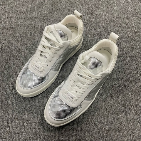 LOUIS VUITTON/路易威登Boombox時尚板鞋  99新