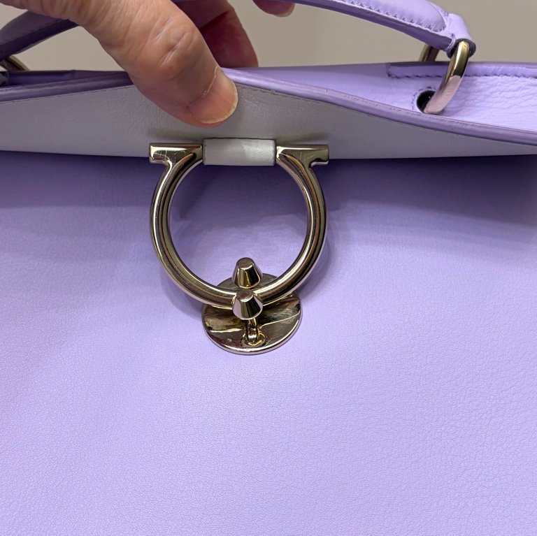 Ferragamo 薰衣草紫手提肩背兩斜背包-18