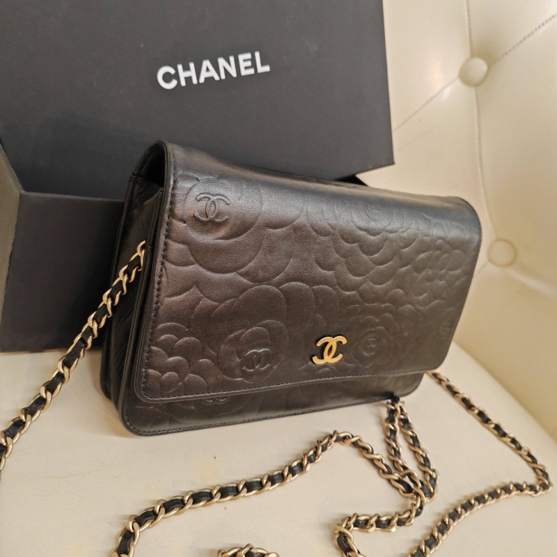 Chanel • 經典山茶花壓紋金釦羊皮Woc鏈條包-2