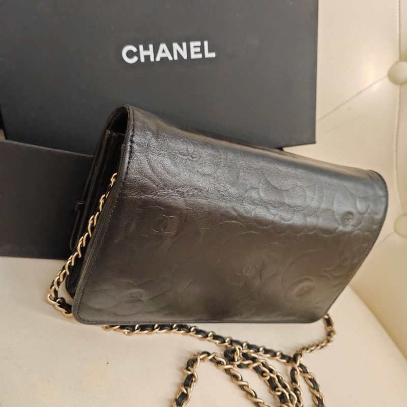Chanel • 經典山茶花壓紋金釦羊皮Woc鏈條包-6