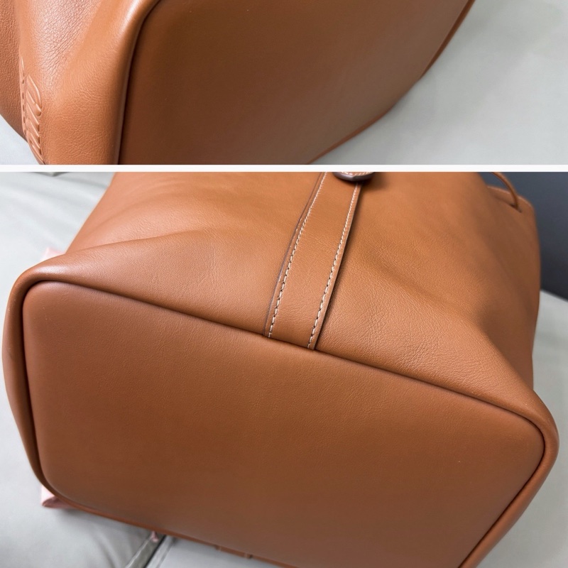 【近新閒置品】Miumiu 焦糖色單肩側背斜挎束口水桶包，大號-9