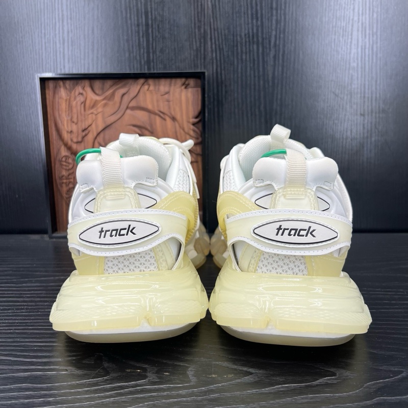 Balenciaga巴黎世家 track 米黃 碼數 41碼-2