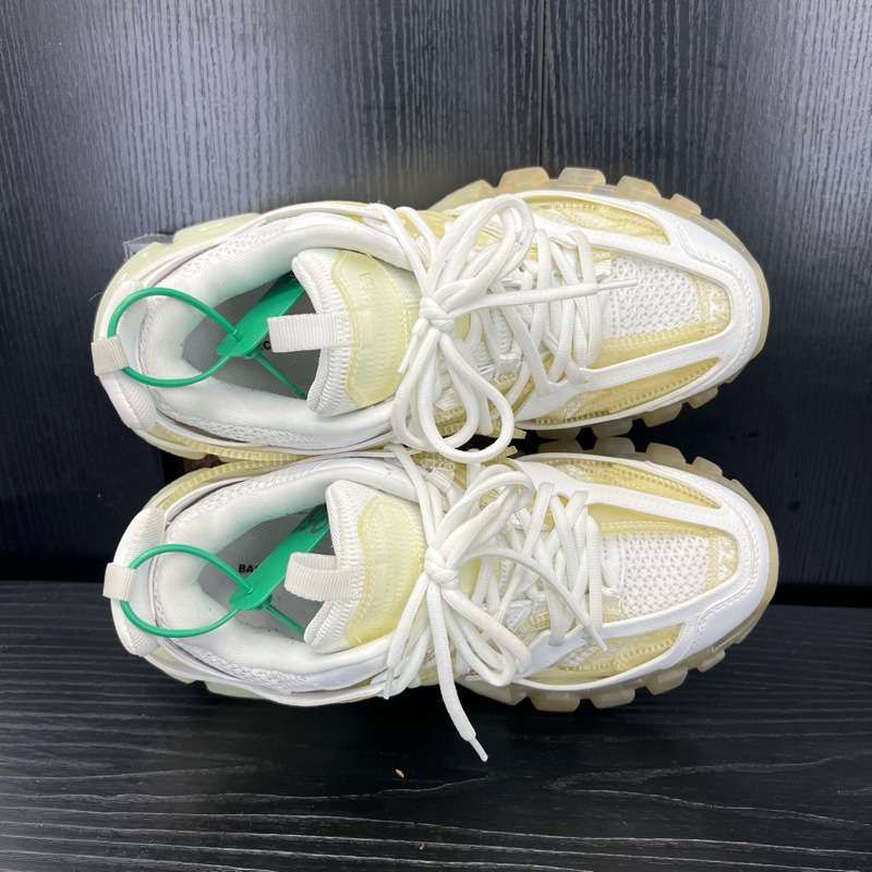 Balenciaga巴黎世家 track 米黃 碼數 41碼-4