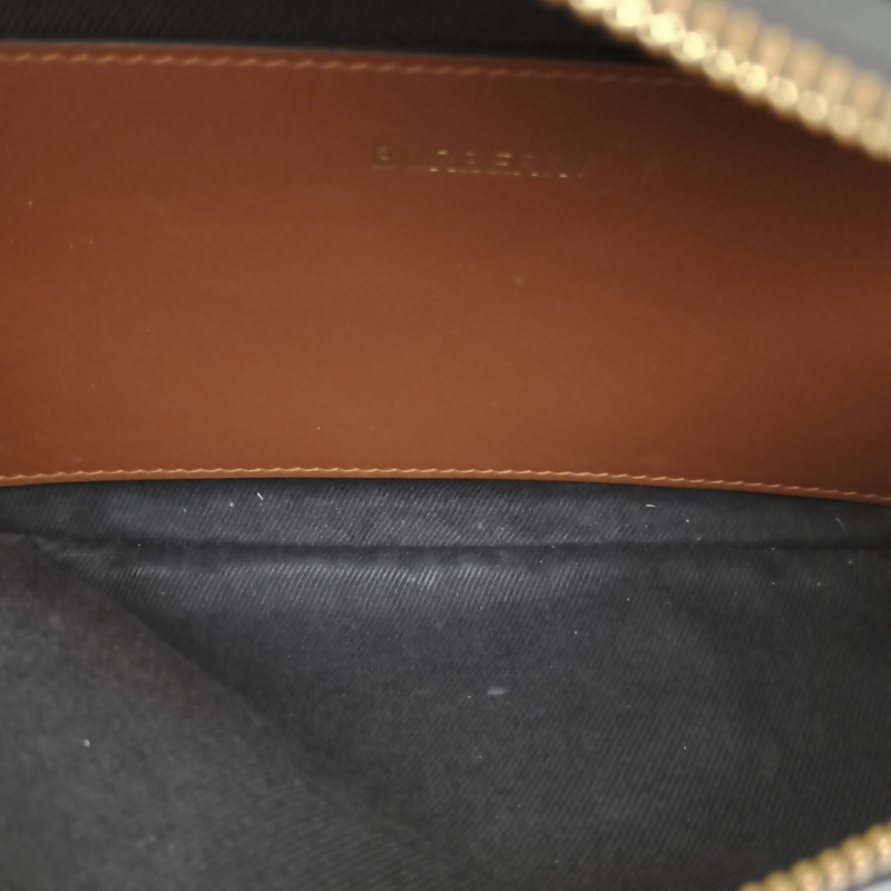 Burberry 巴寶莉格子PVC金扣經典格紋胸包-4