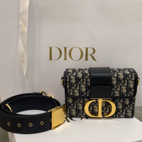 Dior 30 Montaigne藍色老花 CD金扣 斜背包