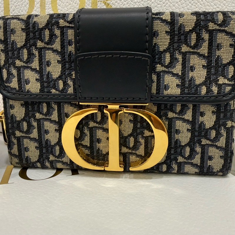 Dior 30 Montaigne藍色老花 CD金扣 斜背包-1