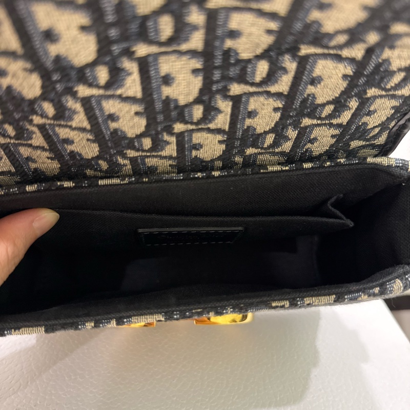Dior 30 Montaigne藍色老花 CD金扣 斜背包-8