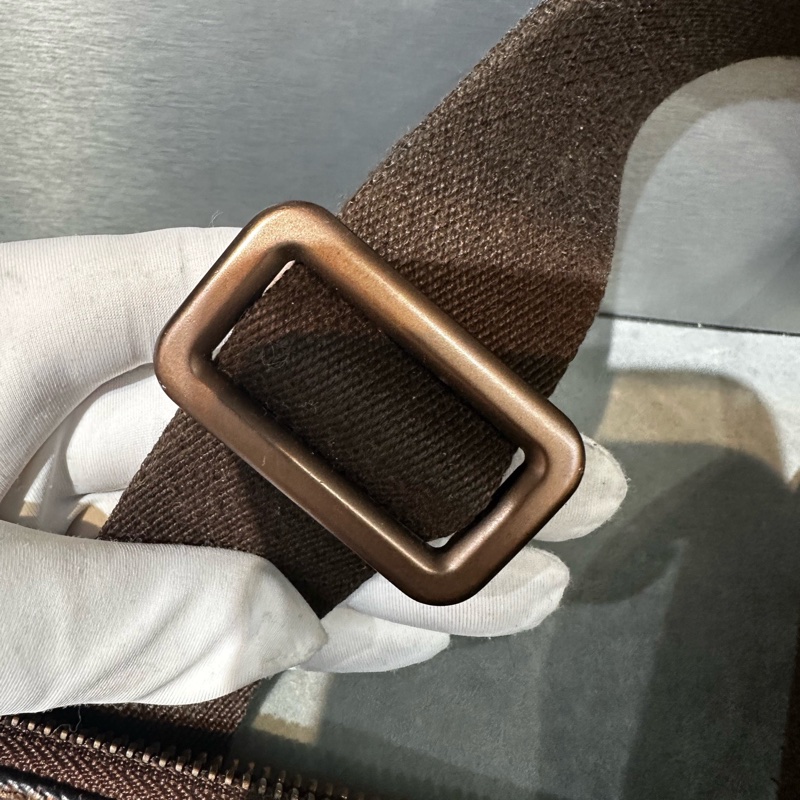 Louis Vuitton 路易威登 男士棕棋盤格斜挎包 25×25-4