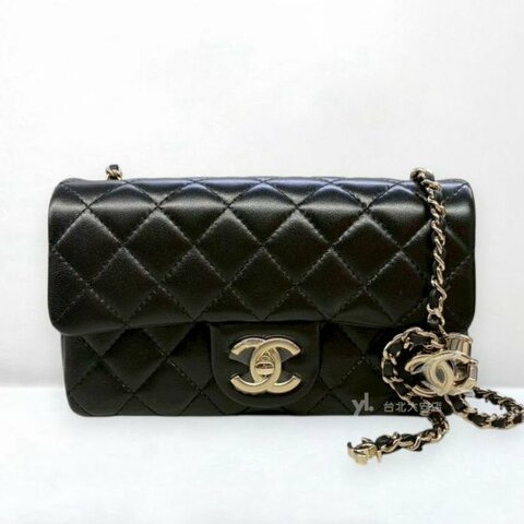 B6391-CHANEL COCO 20 黑色羊皮新版雙C調節釦口蓋包