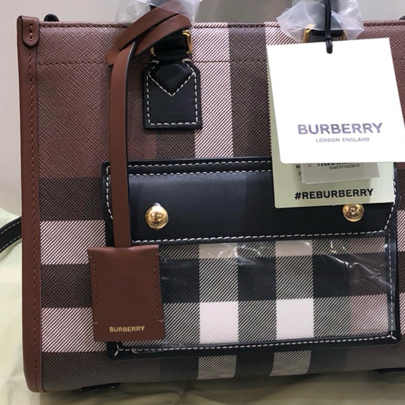 Burberry Freya 8069661-2