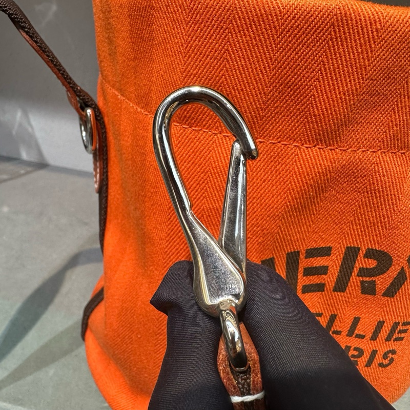 98-99新Hermès愛馬仕橘色帆布水桶包 無附件 刻印框q 尺寸22×22×23-11
