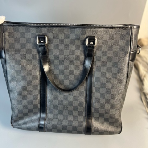 特惠價  Louis Vuitton 路易威登 黑色棋盤格男士公文包 尺寸 37x36x10