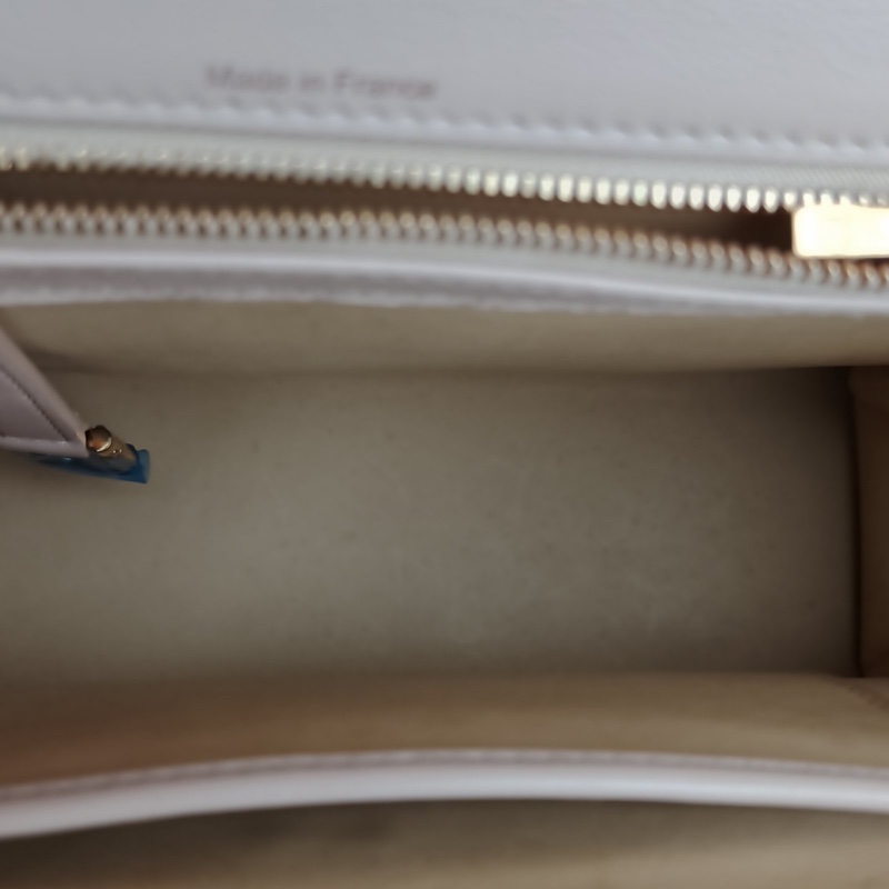 DELVAUX Tempete中號27.5粉色牛皮金扣-4