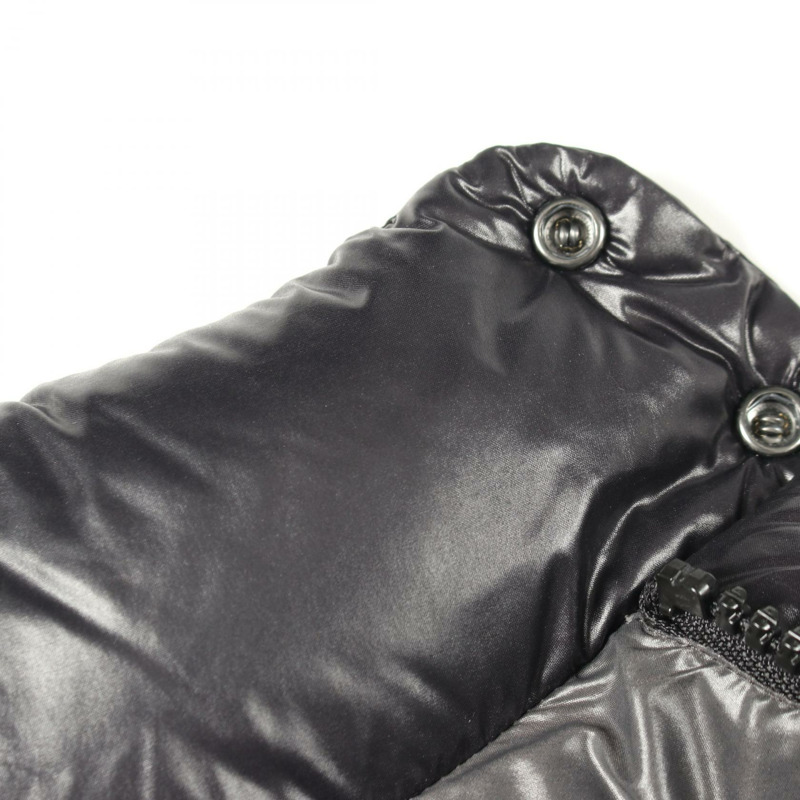 MONCLER TIBB 羽絨背心 1A00096 尼龍黑 #3 二手男款-5