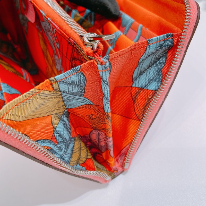 TW4842 Hermes 愛馬仕單色拉鍊長銀包 Silk In Long Wallet Rose Azalee Epsom-11