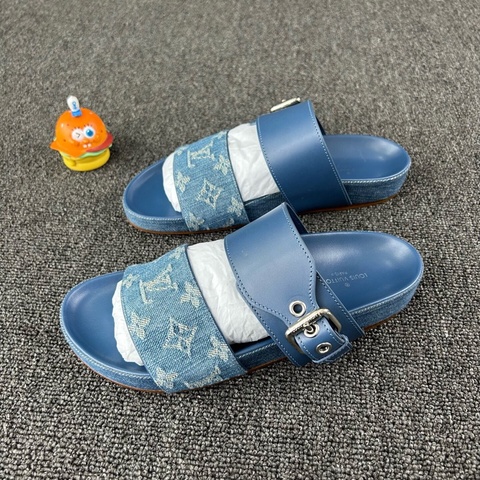 僅試穿Louis Vuitton路易威登藍色老花涼拖 尺碼：36.5 🧡