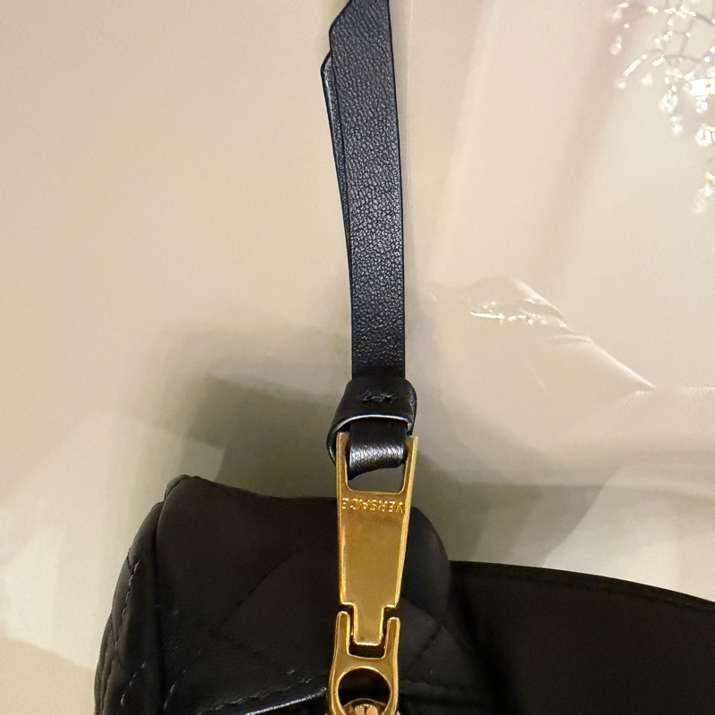 Versace黑色小羊皮腰包-10