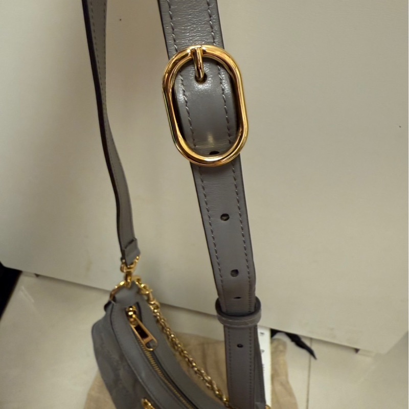 GUCCI GG Matelasse 金屬雙G LOGO絎縫皮革兩用包(灰-4