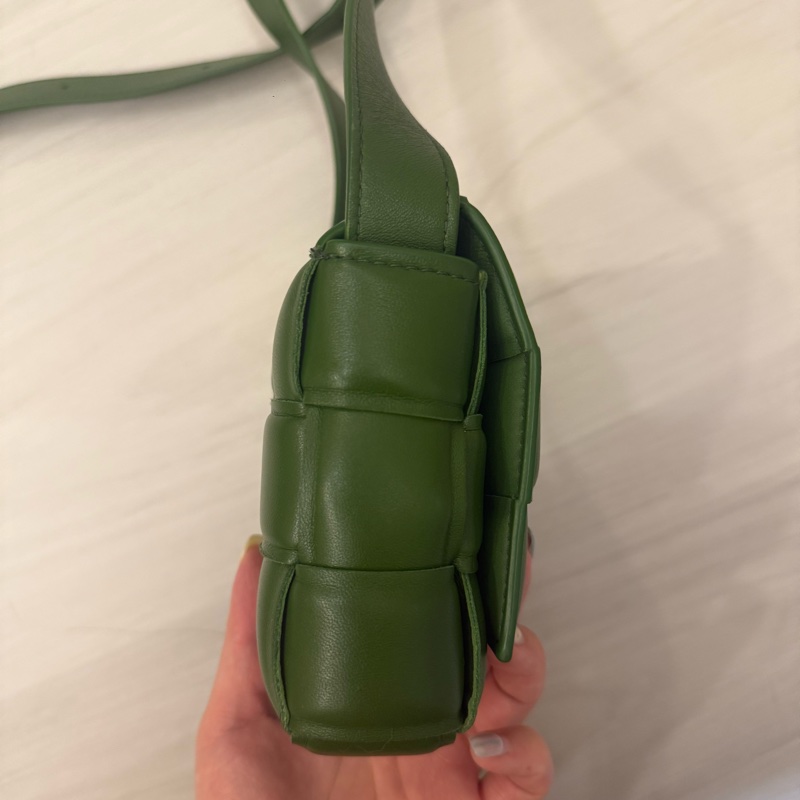 Bottega Veneta Padded Cassette 編織小羊皮斜背包-5