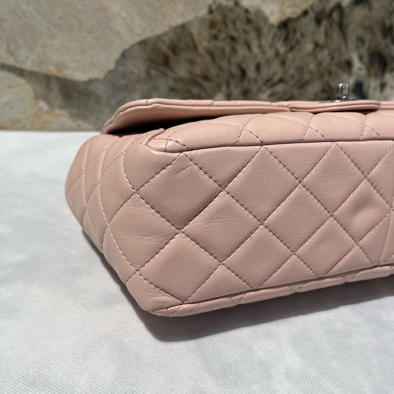 Chanel 粉色羊皮零的雙側口袋30cm復古銀鏈掀蓋包-5