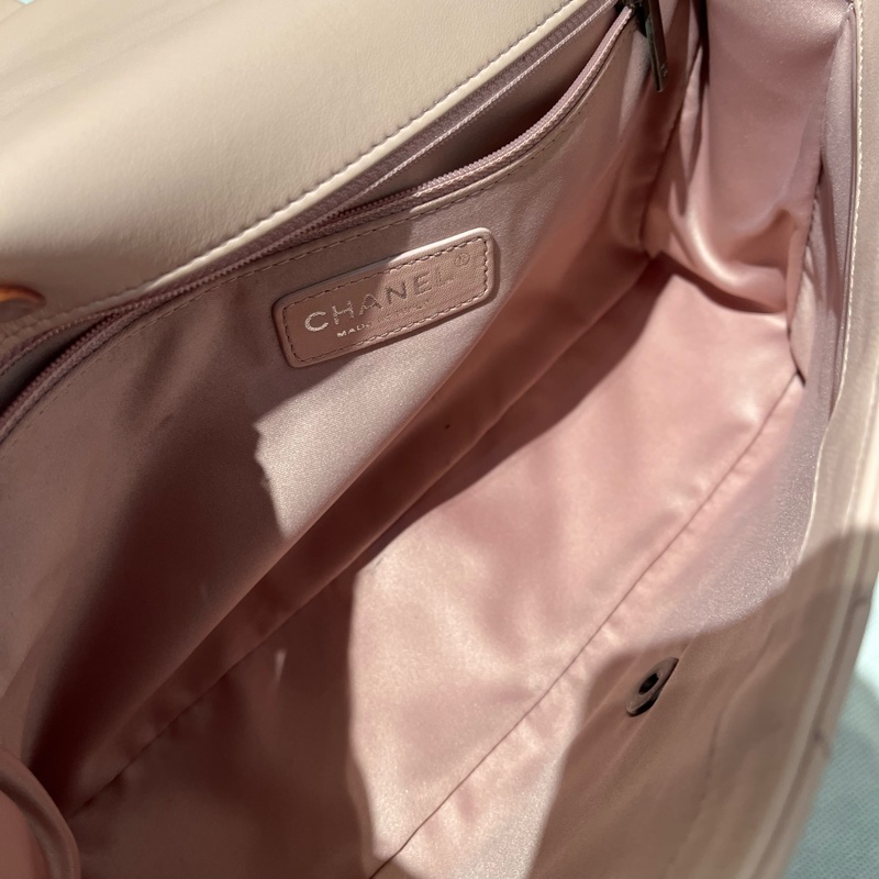Chanel 粉色羊皮零的雙側口袋30cm復古銀鏈掀蓋包-7