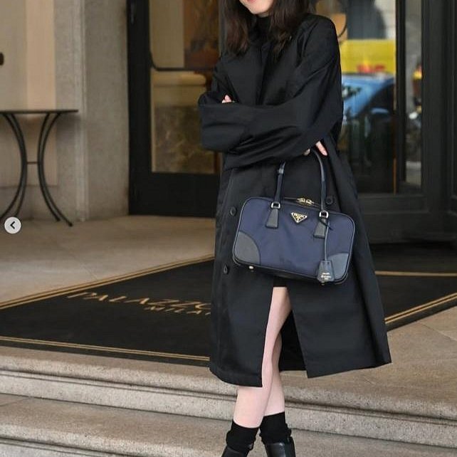 💎Han's house精品服飾💎 PRADA 三角鐵牌 防刮牛皮 尼龍 側背包 1BB115 原價83000-7