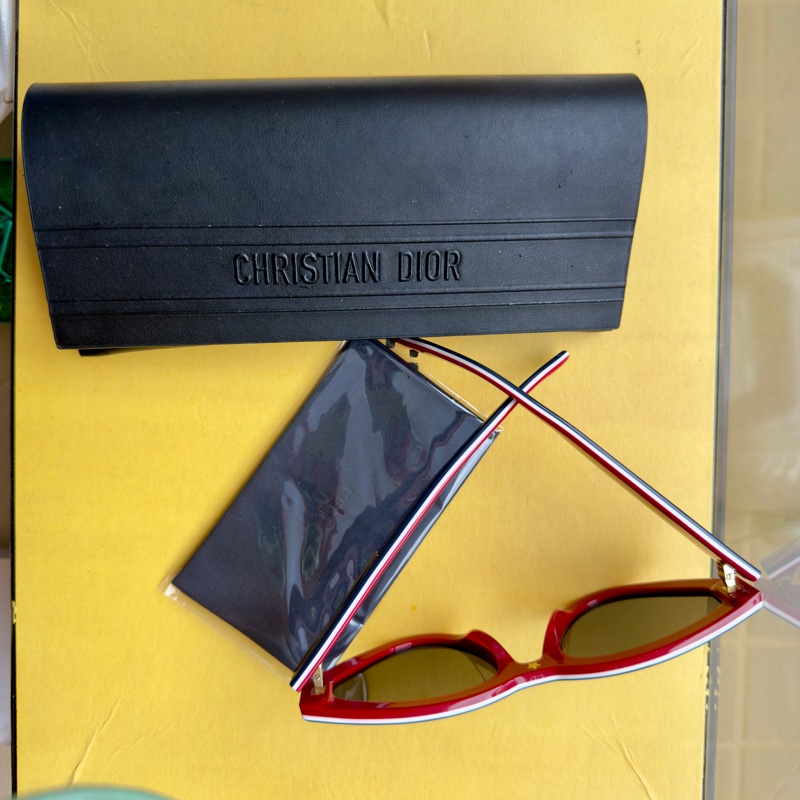 Dior Signature B2U膠框貓眼墨鏡-2