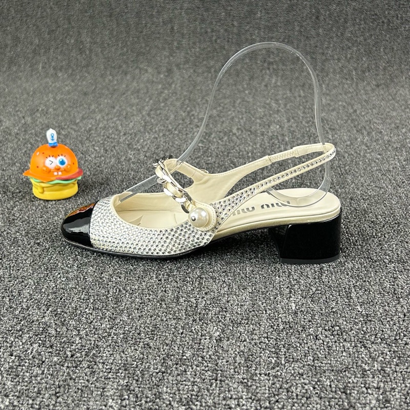 Miu Miu繆繆水鑽鏈條涼鞋 尺碼:35 🧡-2