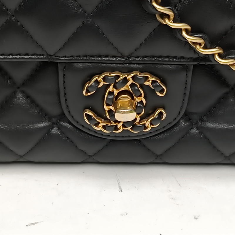 CHANEL 24C手柄口蓋包黑色羊皮晶片金扣水鑽手柄肩背包-4