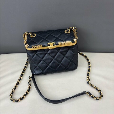 近新品 香奈兒/Chanel 黑金kiss lock蛙口鏈條包 芯片款