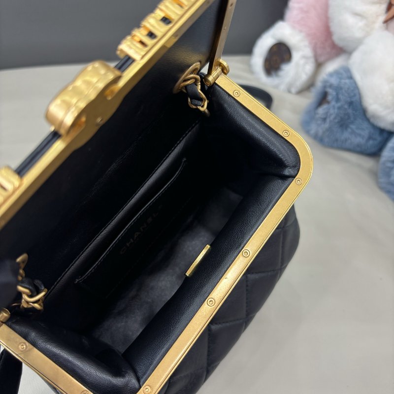 近新品 香奈兒/Chanel 黑金kiss lock蛙口鏈條包 芯片款-8