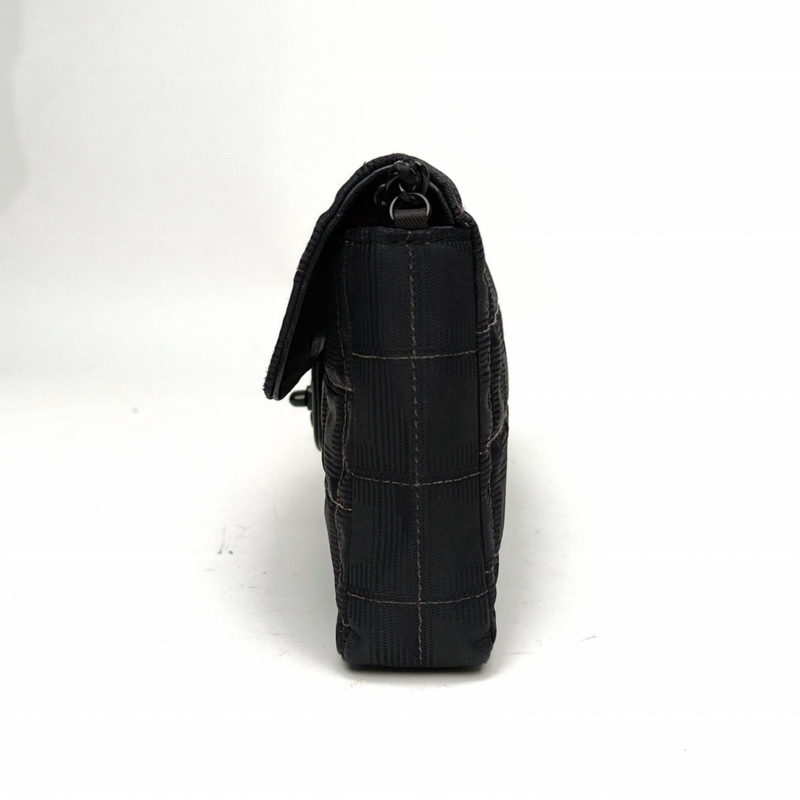 CHANEL 黑色7開黑扣中古soblack布面冰格包-1