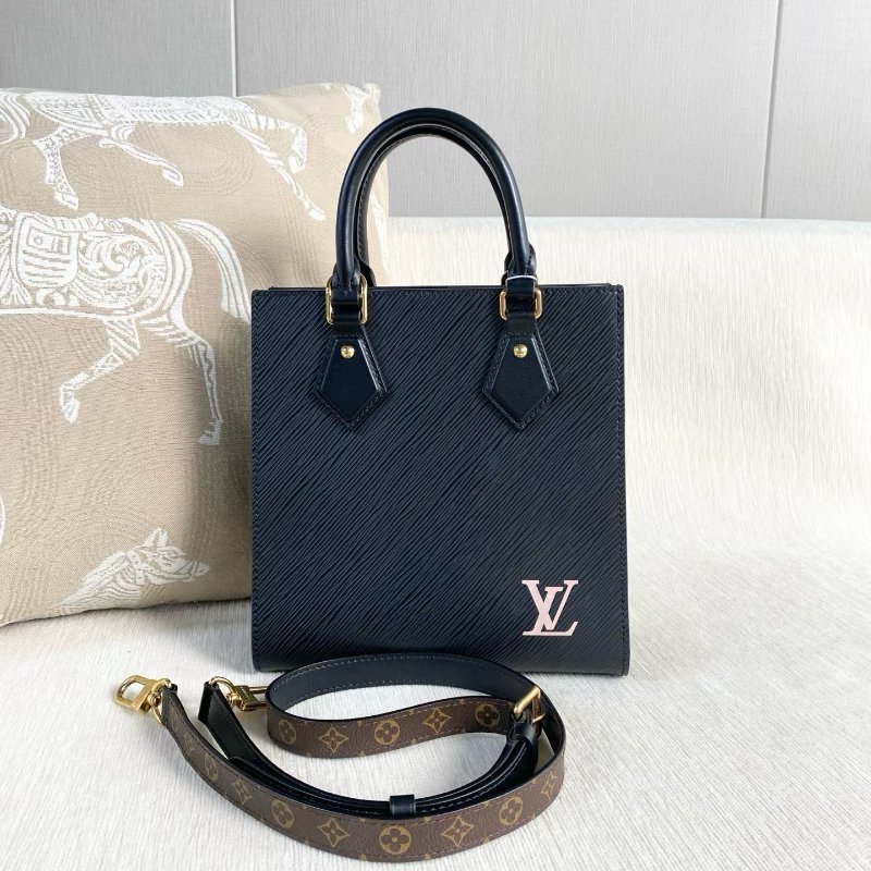 LV Sac Plat BB黑色全皮水波紋琴譜包 芯片款 黑金 金扣 牛皮21*22*9 99新配件肩帶 塵袋-2