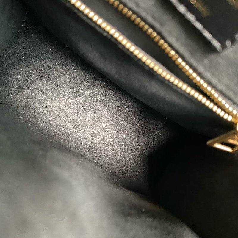 LV Sac Plat BB黑色全皮水波紋琴譜包 芯片款 黑金 金扣 牛皮21*22*9 99新配件肩帶 塵袋-8