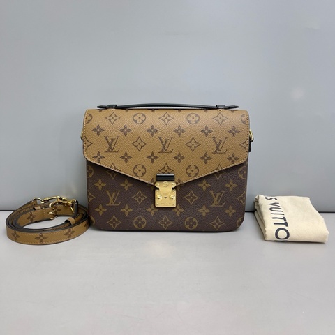 ✨Louis Vuitton路易威登Pochette老花拼色郵差包 芯片，98新成色很好 ❤️正品保障