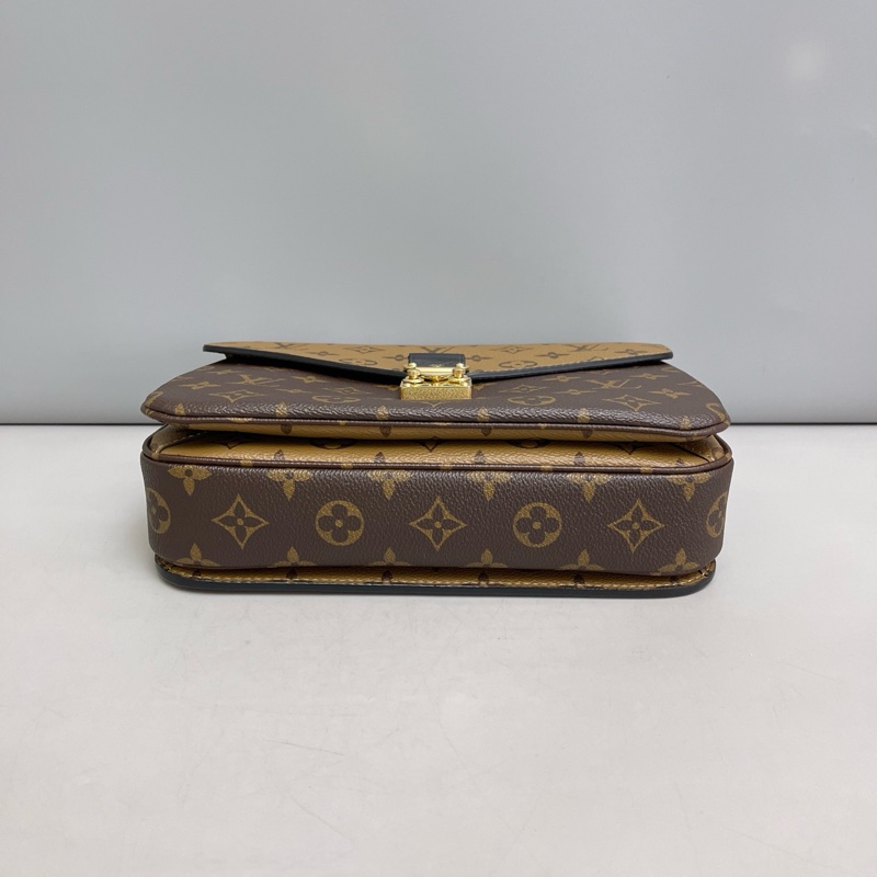 ✨Louis Vuitton路易威登Pochette老花拼色郵差包 芯片,98新成色很好 ❤️正品保障-4