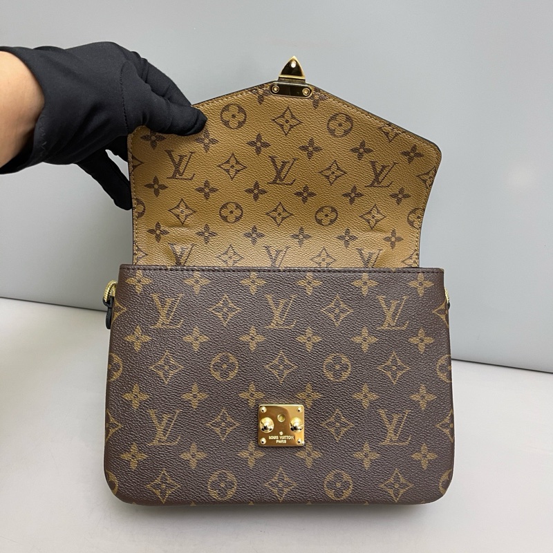 ✨Louis Vuitton路易威登Pochette老花拼色郵差包 芯片,98新成色很好 ❤️正品保障-7