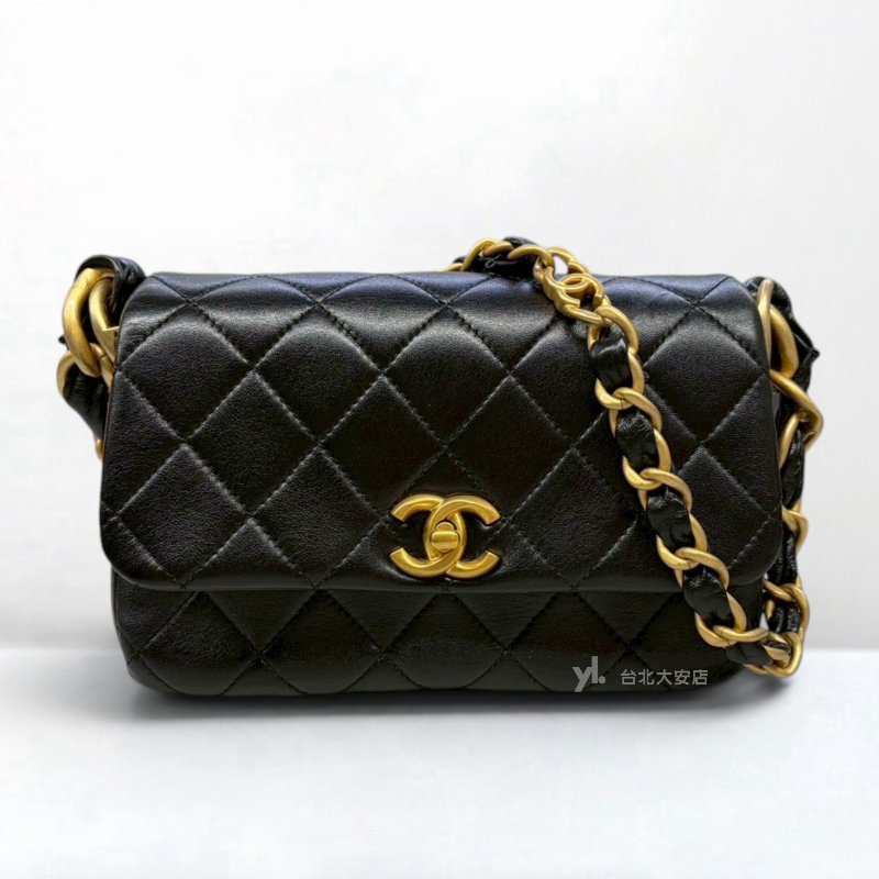 A13218-CHANEL 黑色菱格羊皮霧金釦粗皮穿鏈口蓋腋下包/AS4886-0