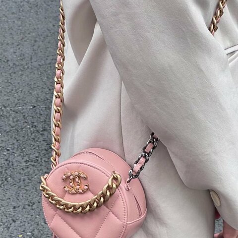 Chanel 19bag小圓餅mini 粉色 金扣 羊皮 15*12*5.5 98新配件塵袋