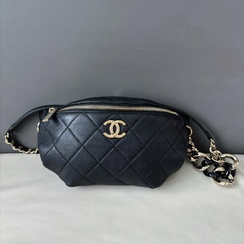 香奈兒/Chanel 黑金羊皮琺瑯鏈條腰包胸包