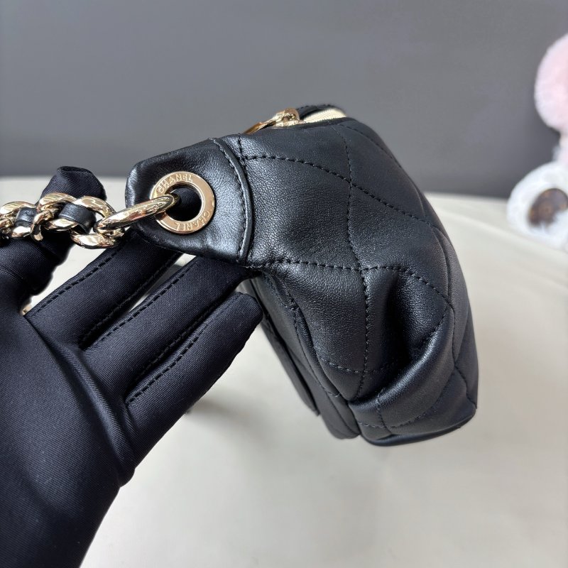 香奈兒/Chanel 黑金羊皮琺瑯鏈條腰包胸包-3