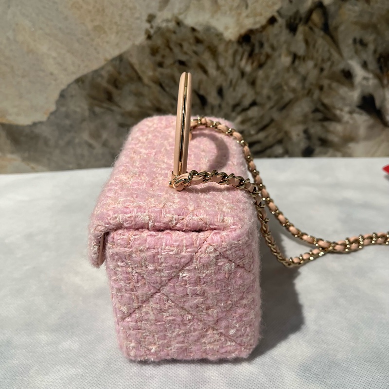Chanel粉色毛呢方型化妝盒-2