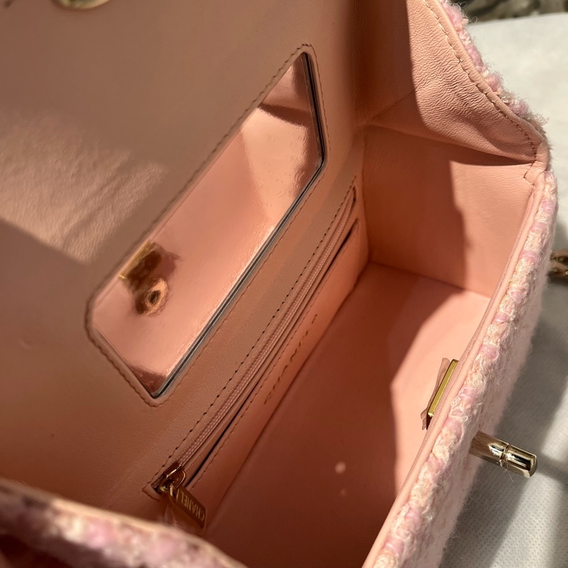 Chanel粉色毛呢方型化妝盒-6