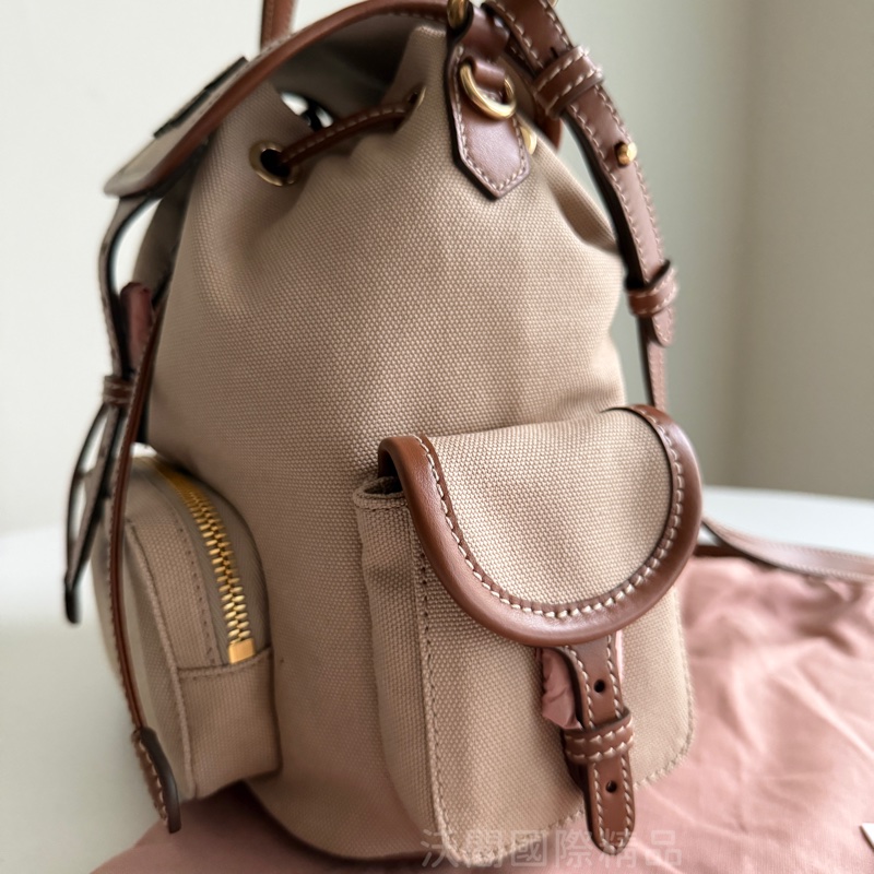 Miumiu 帆布皮革後背包, 微風南山購買 全新-2