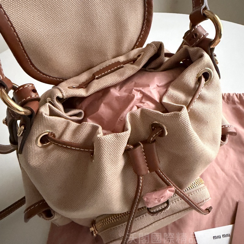 Miumiu 帆布皮革後背包, 微風南山購買 全新-4