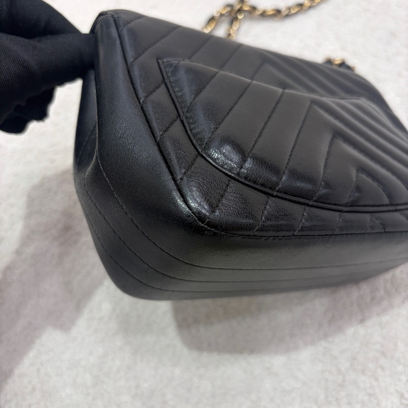 Chanel • Cf 17 經典黑金山形紋羊皮方胖子-9