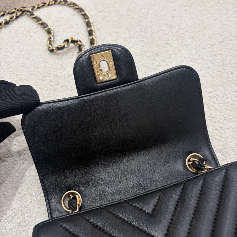 Chanel • Cf 17 經典黑金山形紋羊皮方胖子-13
