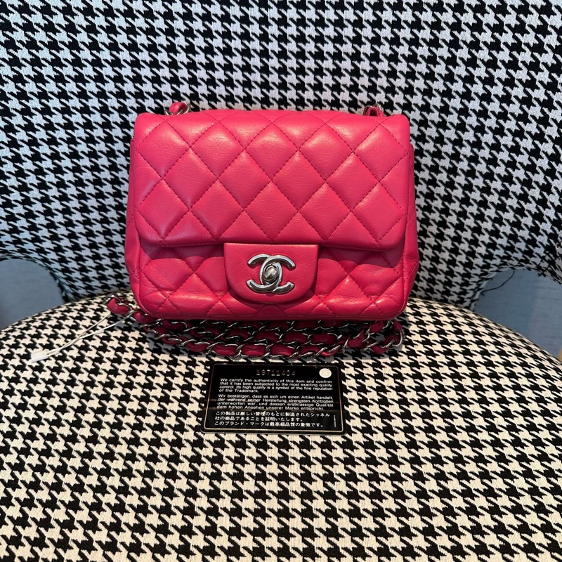 Chanel • Cf 17 經典唇膏粉銀釦羊皮方胖子 有卡-2