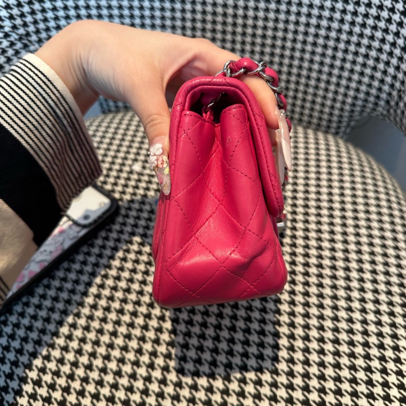 Chanel • Cf 17 經典唇膏粉銀釦羊皮方胖子 有卡-6